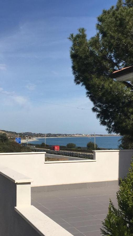 I Due Scogli Hotell Rocca Imperiale Eksteriør bilde