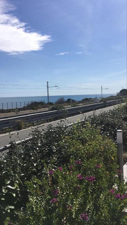 I Due Scogli Hotell Rocca Imperiale Eksteriør bilde